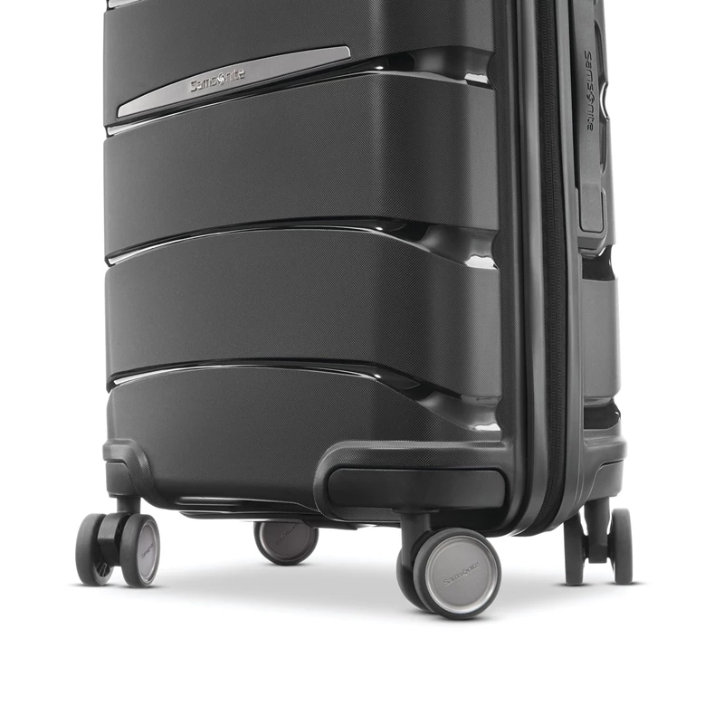 Samsonite Outline Pro 22 x 14 x 9 Carry-On Spinner Fits 22